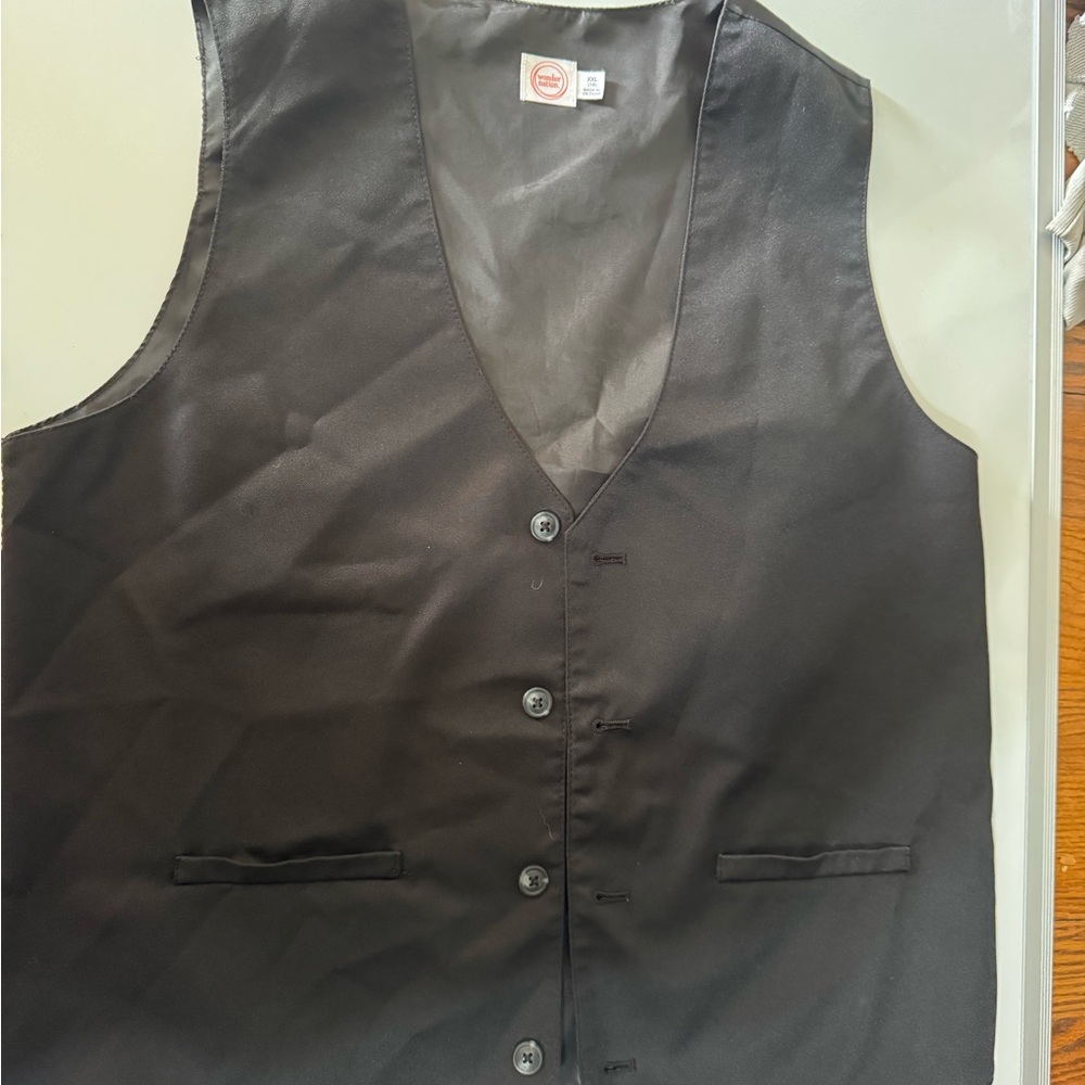 Wonder Nation Men's Black Button-Up Vest
